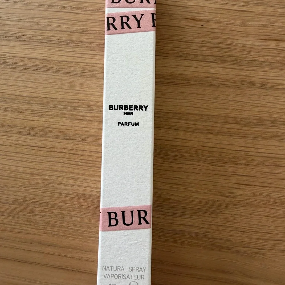 Burberry Her Elixir Travel Spray - Pale Pink & Gold Accents